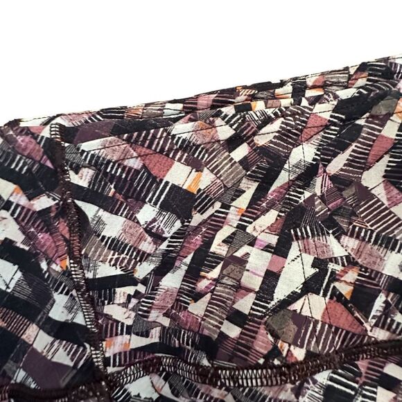 Lululemon Fast and Free Tight ~ size 4 ~ Waistband & Drop-in pockets ~ drawcord - Picture 7 of 15